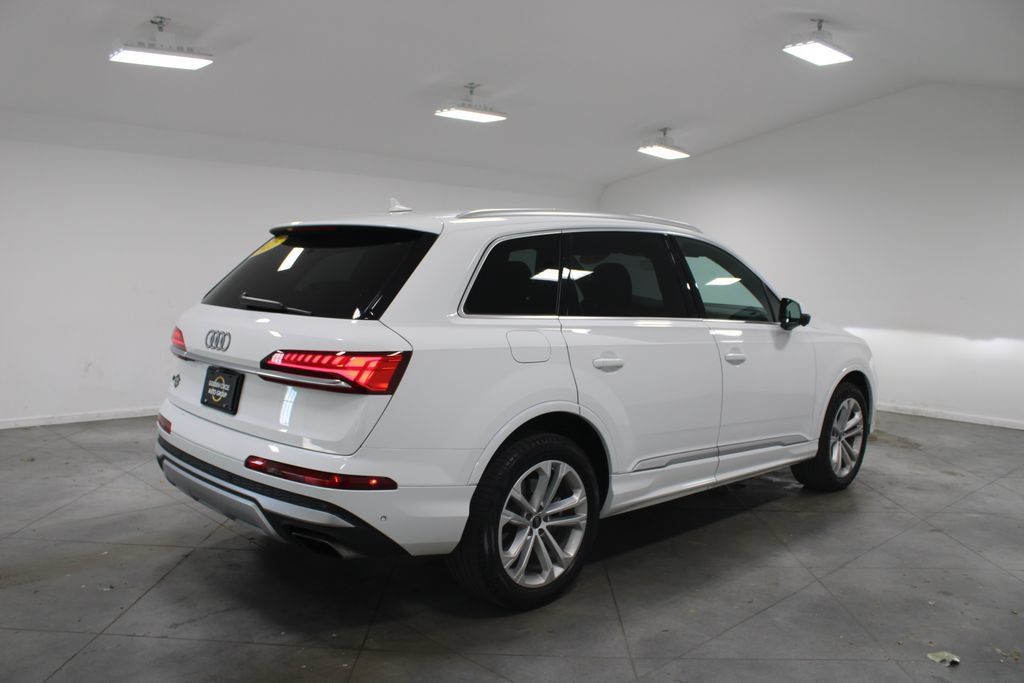 Used 2025 Audi Q7 3.0T Premium Plus AWD/4WD image 9