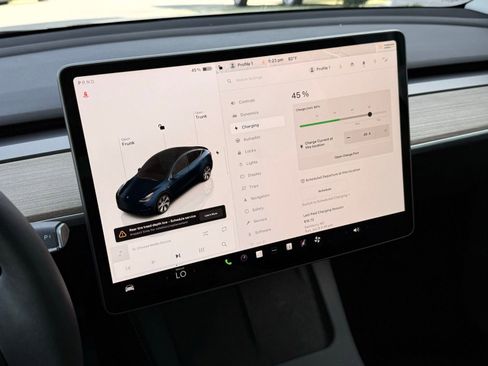 Used 2023 Tesla Model Y Long Range AWD/4WD image 35