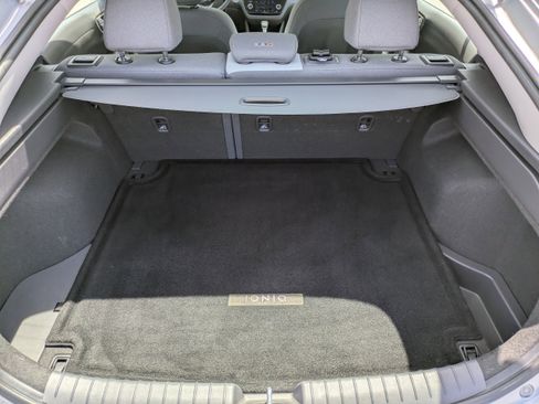 Used 2021 Hyundai Ioniq SEL image 17