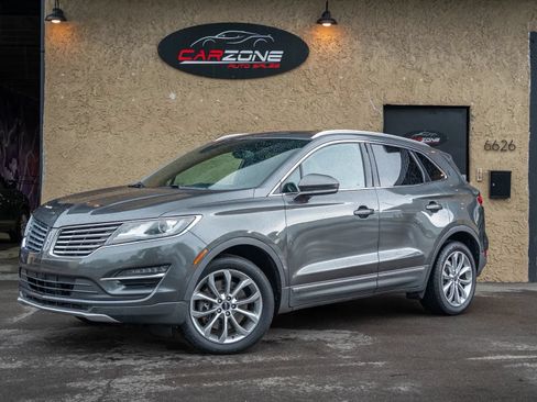 Used 2017 Lincoln MKC Select w/ Select Plus Package AWD/4WD image 9