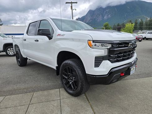 New 2026 Chevrolet Silverado 1500 LT Trail Boss w/ Convenience Package II AWD/4WD image 3