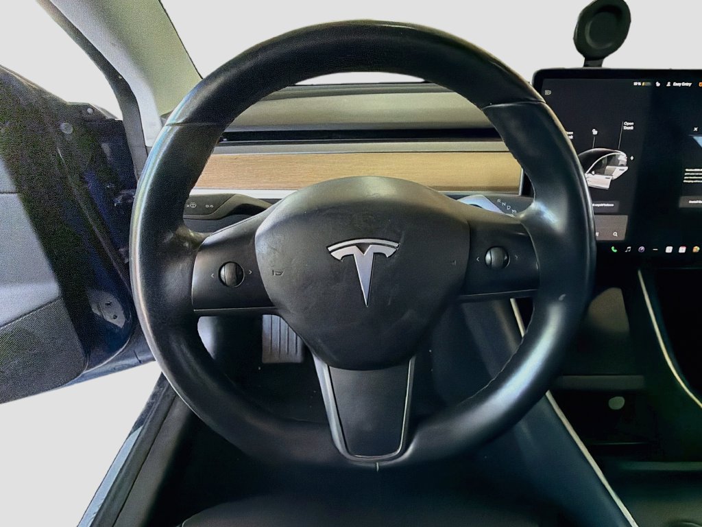 Used 2018 Tesla Model 3 Long Range RWD image 10