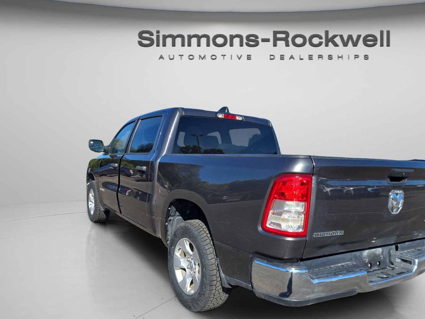 Used 2023 RAM 1500 Big Horn AWD/4WD image 3