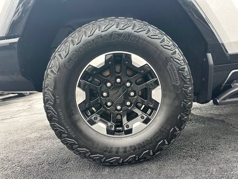Used 2023 GMC Hummer EV Edition 1 AWD/4WD image 18