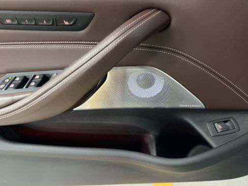 Used 2018 BMW M550i xDrive w/ Dynamic Handling Package image 21