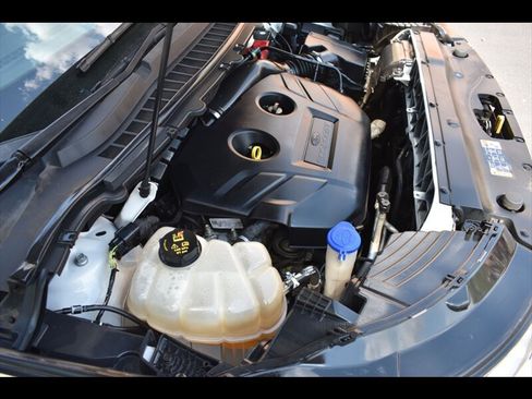 Used 2016 Ford Edge SEL FWD image 38