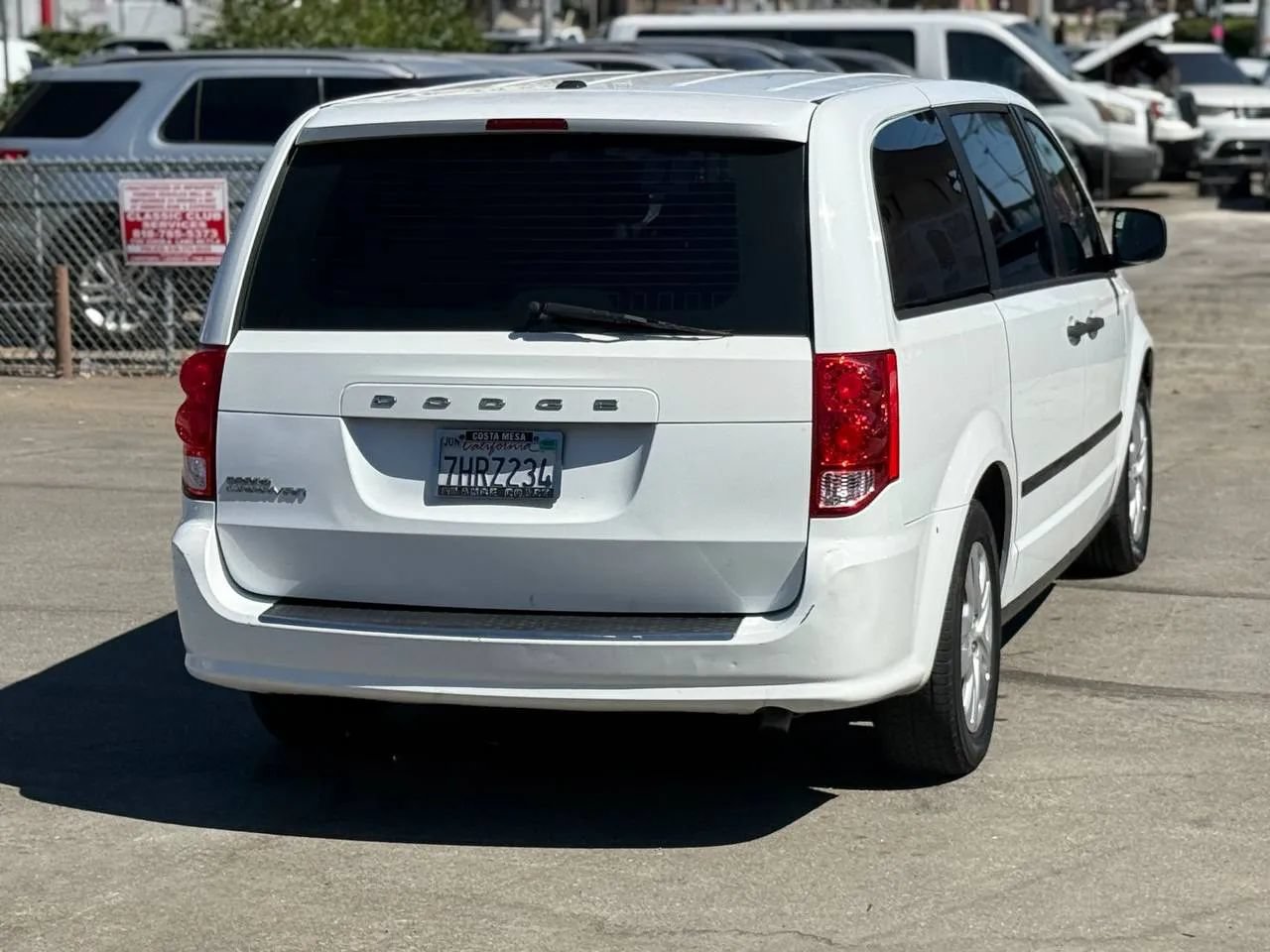 Used 2015 Dodge Grand Caravan American Value Package w/ UConnect Hands-Free Group FWD image 19