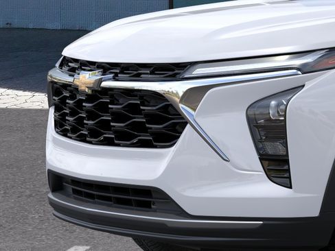 New 2026 Chevrolet Trax LT w/ Driver Confidence Package FWD image 40