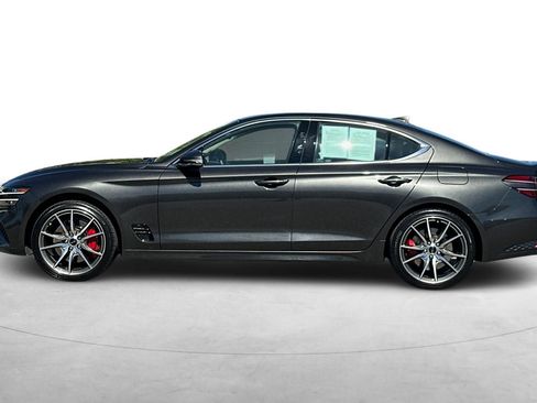 Used 2025 Genesis G70 2.5T image 3