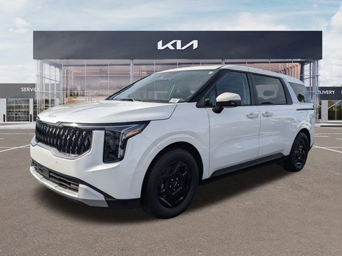 Used 2025 Kia Carnival image 6