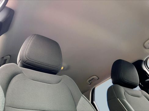 Used 2024 Chevrolet TrailBlazer LS w/ LS Convenience Package FWD image 14