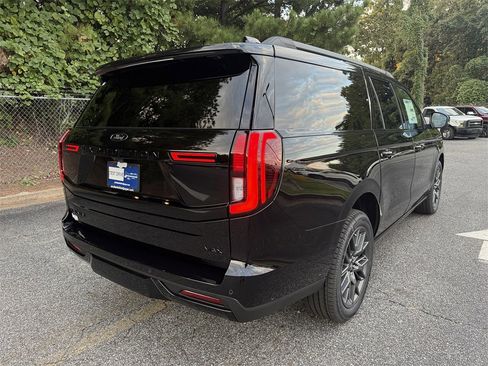 New 2025 Ford Expedition Max Platinum w/ Stealth Performance Package image 7