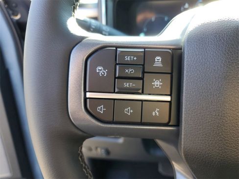 New 2026 Ford F250 Lariat w/ Black Appearance Package image 15