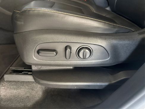 Used 2019 Chevrolet Traverse Premier w/ Redline Edition image 18