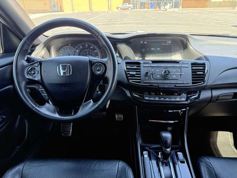 Used 2017 Honda Accord Sport Special Edition image 16