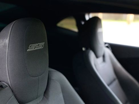 Used 2010 Chevrolet Camaro SS w/ RS Package image 17