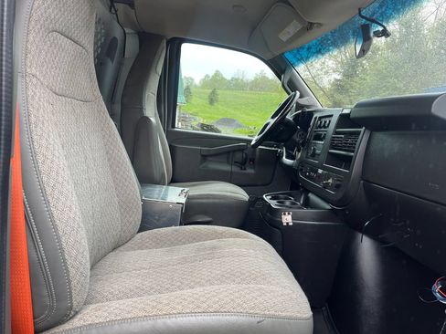 Used 2020 Chevrolet Express 2500 w/ Driver Convenience Package RWD image 26