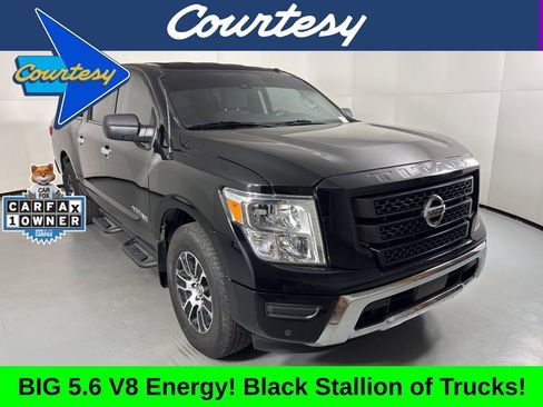 Used 2021 Nissan Titan SV w/ SV Convenience Package image 1