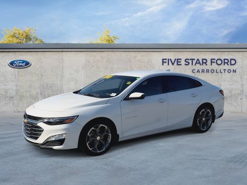 Used 2020 Chevrolet Malibu LT w/ Leather Package FWD image 4