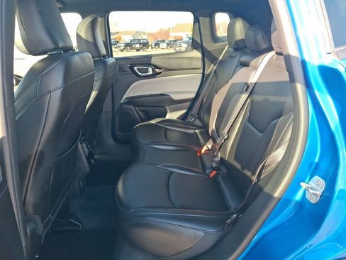 Used 2024 Jeep Compass Limited w/ Sun and Sound Group image 11
