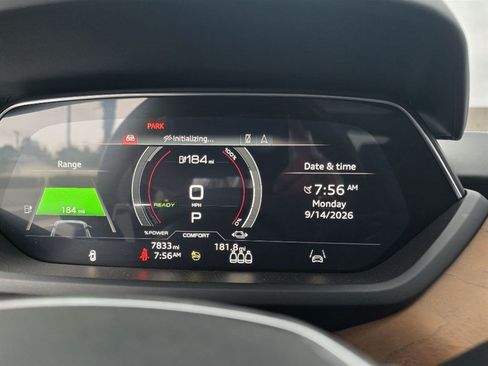 Used 2023 Audi e-tron GT Prestige AWD/4WD image 36