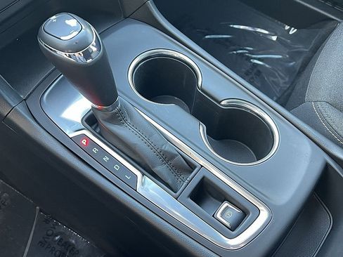 Used 2019 Chevrolet Equinox LT image 19