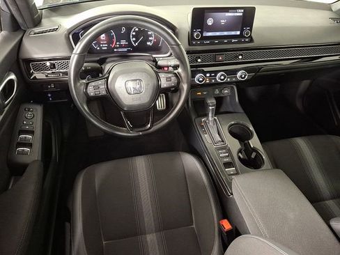 Used 2023 Honda Civic Sport image 2