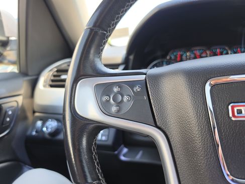 Used 2019 GMC Yukon SLT AWD/4WD image 22