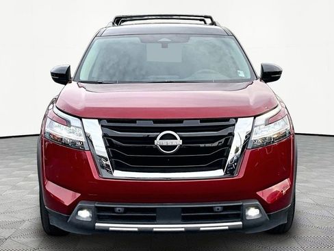 Used 2022 Nissan Pathfinder SL image 2