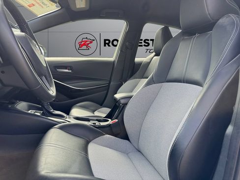 Certified 2025 Toyota Corolla XSE FWD image 10