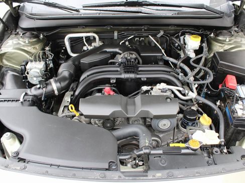 Used 2019 Subaru Outback 2.5i Limited w/ Popular Package #2 image 29