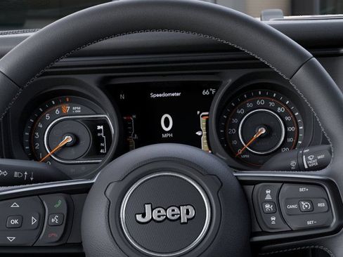 Used 2025 Jeep Gladiator Mojave w/ Convenience Group AWD/4WD image 17