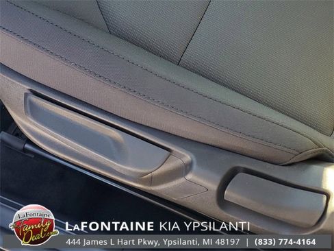 Certified 2025 Kia Niro LX image 11