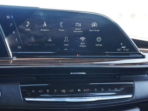 Used 2023 Cadillac Escalade Premium Luxury AWD/4WD image 68
