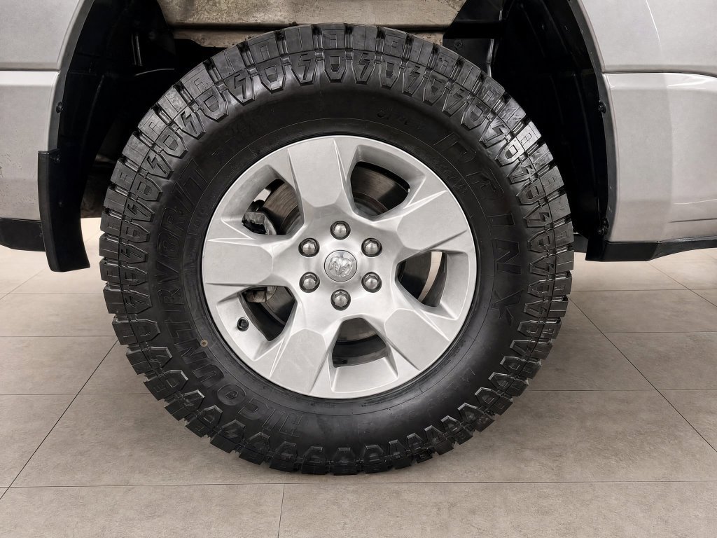 Used 2019 RAM 1500 Big Horn RWD image 12