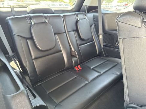 Used 2020 Ford Explorer XLT w/ Equipment Group 202A RWD image 22