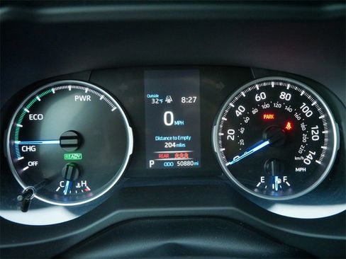 Used 2021 Toyota RAV4 LE image 21