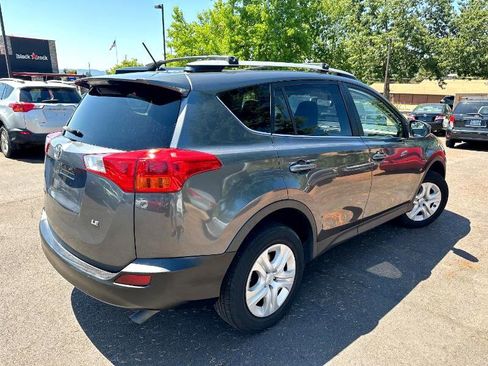 Used 2014 Toyota RAV4 LE image 3