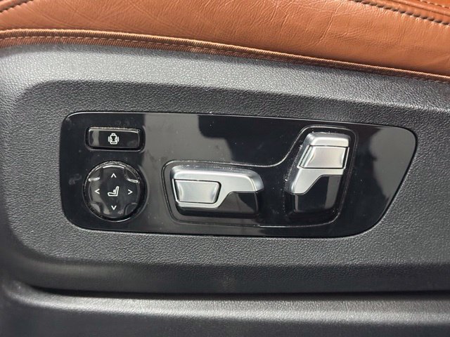 Used 2022 BMW X7 M50i AWD/4WD image 19
