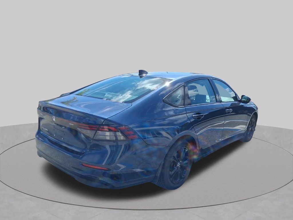 Certified 2025 Honda Accord SE image 7
