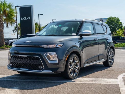 Used 2022 Kia Soul X-Line FWD image 3