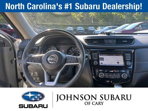 Used 2017 Nissan Rogue SL w/ SL Premium Package AWD/4WD image 8