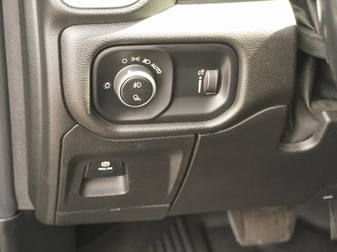 Used 2020 RAM 1500 Big Horn image 12