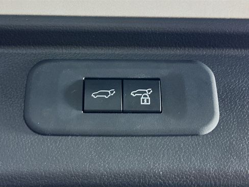 Used 2025 Toyota Grand Highlander AWD image 29