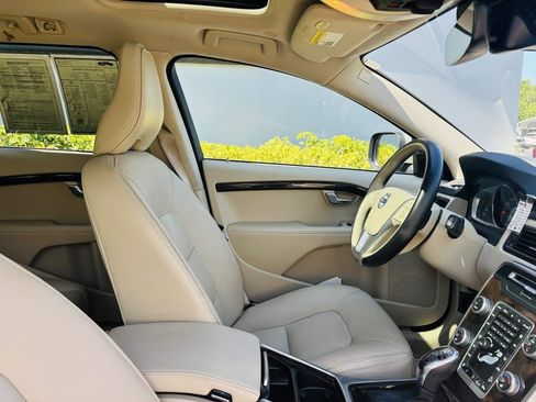 Used 2016 Volvo XC70 T5 Platinum w/ Protection Package image 6