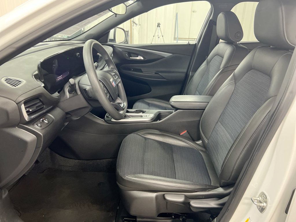 Used 2024 Buick Envista Preferred FWD image 19