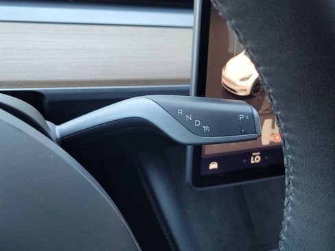 Used 2023 Tesla Model Y Long Range image 21