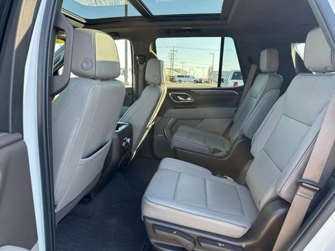 Used 2022 GMC Yukon SLT w/ SLT Premium Package image 10
