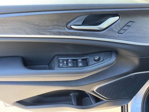 New 2026 Jeep Grand Cherokee Limited w/ Limited Altitude Package image 9