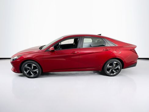 Used 2023 Hyundai Elantra SEL w/ Convenience Package FWD image 8